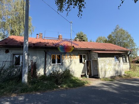 Nabízíme prodej komerční nemovitosti se dvěma byty 1kk a 3kk
